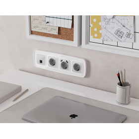 MO412005 Комплект механизма компьютерной розетки RJ-45 экранированной с автоматической защитной шторкой OMEGA Серебро глянец QUANT (OP4120, VM185)