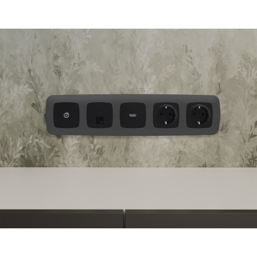 MO812005 Комплект механизма компьютерной розетки RJ-45 экранированной с автоматической защитной шторкой OMEGA Черный матовый QUANT (OP8120, VM185)