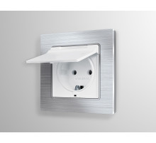 MA128010 Комплект механизма электрической розетки ALFA Белый матовый с/з с шторками и крышкой IP44 QUANT (AP1280, VM141)