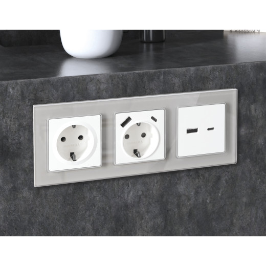 MA129010 Комплект механизма электрической розетки ALFA Белый матовый 2USB A+A 18W (быстрая зарядка) с/з QUANT (AP1290, VM155)