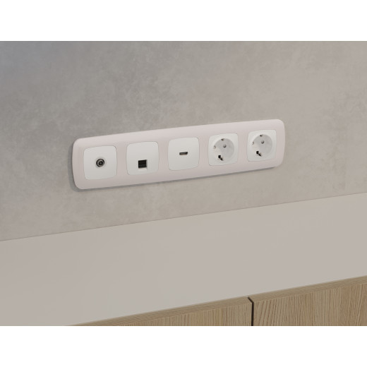 MO132005 Комплект механизма компьютерной розетки RJ-45 экранированной с автоматической защитной шторкой OMEGA Белый матовый QUANT (OP1320, VM185)