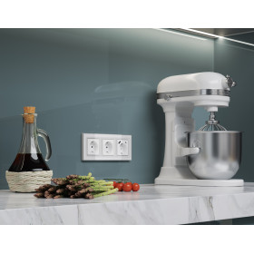 AP1070 Лицевая панель ALFA (Белый глянец) для электрической розетки с/з со шторками QUANT