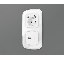 OP1110 Лицевая панель OMEGA (Белый глянец) для розетки 2USB тип A+C QUANT