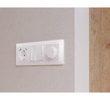 AP2050 Лицевая панель ALFA (Жемчуг) для 3-кл выключателей QUANT