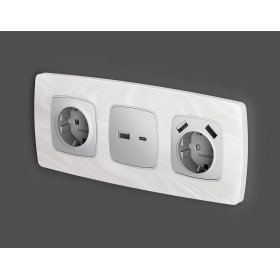 OP4110 Лицевая панель OMEGA (Серебро глянец) для розетки 2USB тип A+C QUANT