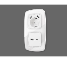 OP1310 Лицевая панель OMEGA (Белый матовый) для розетки 2USB A+C QUANT