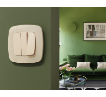 OP3250 Лицевая панель OMEGA (Бежевый матовый) для 3-кл выключателей QUANT