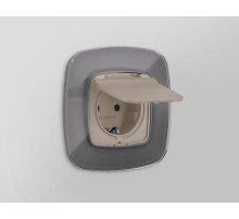 OP3680 Лицевая панель OMEGA (Серо-бежевый матовый) для электрической розетки с/з со шторками и крышкой IP44 QUANT