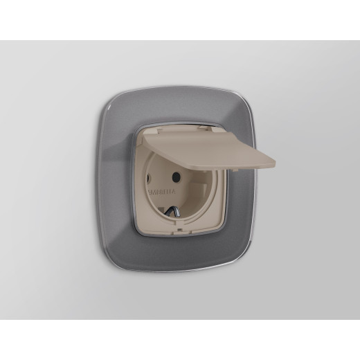 OP3680 Лицевая панель OMEGA (Серо-бежевый матовый) для электрической розетки с/з со шторками и крышкой IP44 QUANT