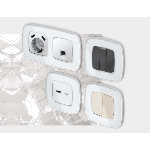 OF640133 Рамка OMEGA Coint (Белый Стекло органическое/Серебро) 3-ая