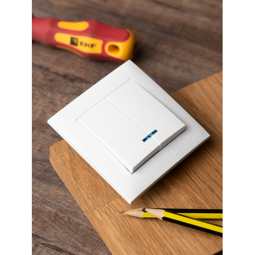 EKF PROxima Валенсия выключатель 2-кл. 10А белый с индикатором