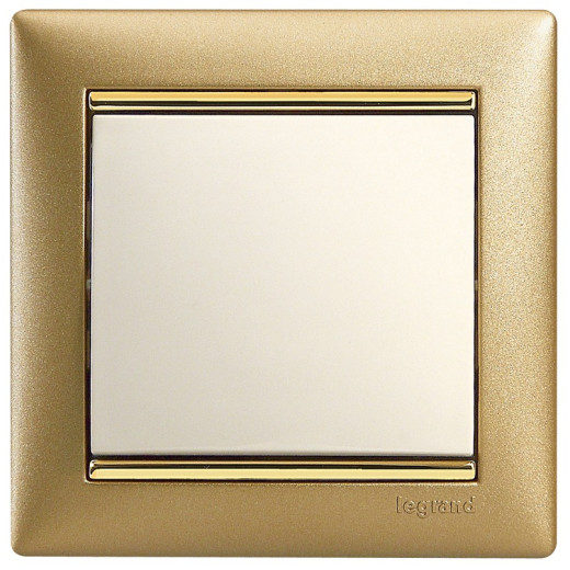 Legrand Valena Крем Выключатель 1-клавишный