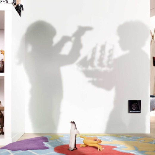 Simon 100 Белый глянец Кит 1 пост, фронт. Накладка на 1 розетку Schuko