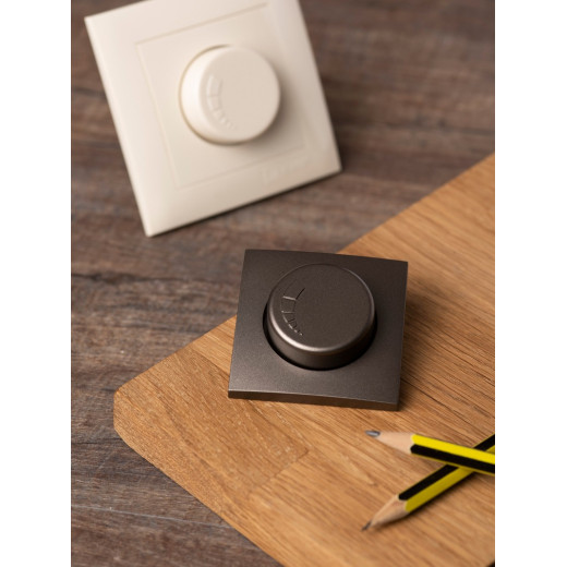 EKF PROxima Валенсия лицевая панель светорегулятора 600W 220В графит