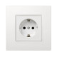 Simon 27 Scudo Белая Накладка на розетку с заземлением