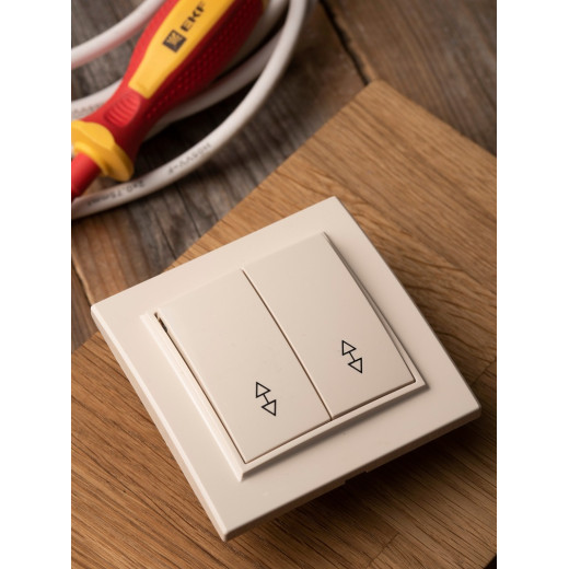 EKF Basic Минск Бежевый Выключатель проходной 2-кл, 10А, СП