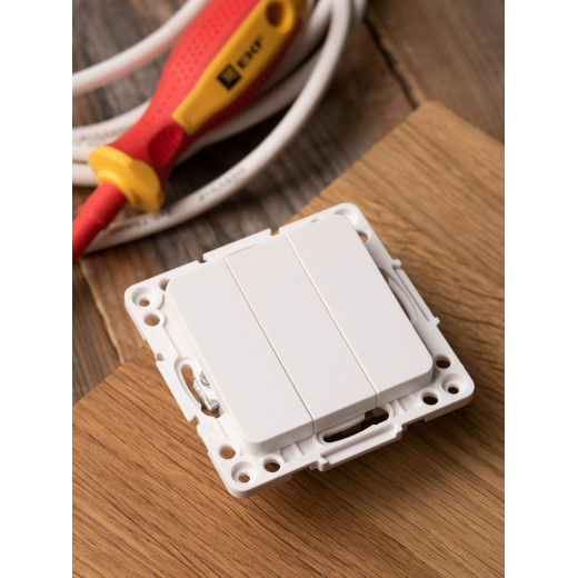 EKF PROxima Стокгольм Белый Выключатель 3-кл, 10А