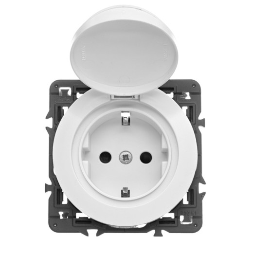 Legrand Celiane Бел Накладка розетки c/з IP44 для механизма 67153