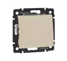 Legrand Valena Крем Выключатель 1-клавишный