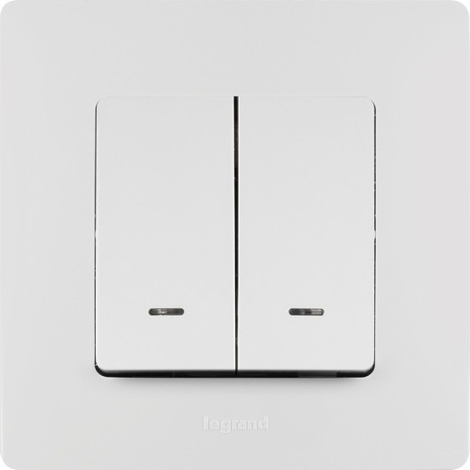 Legrand Etika Белый Выключатель 2-х клавишный с подсветкой, 10А, Винтовые клеммы