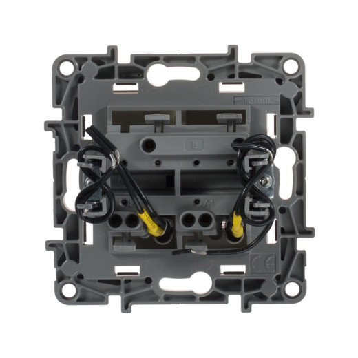 Legrand Etika Слоновая кость Выключатель 2-х клавишный с подсветкой, 10А, Винтовые клеммы