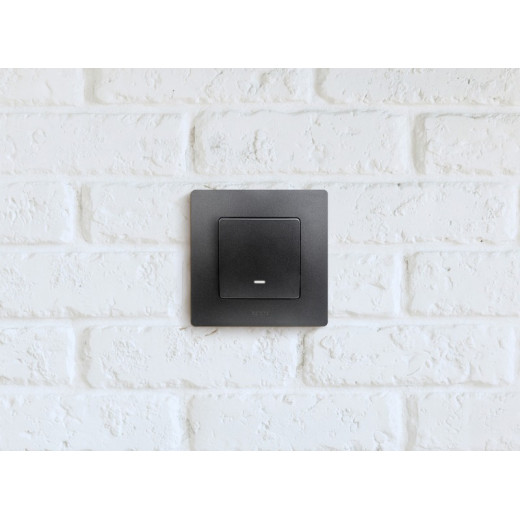 Legrand Etika Антрацит Выключатель 1-клавишный с подсветкой/индикацией, авт.клеммы, 10 AX, 250 В