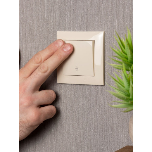 EKF PROxima Валенсия выключатель 1-кл. 10А кремовый проходной