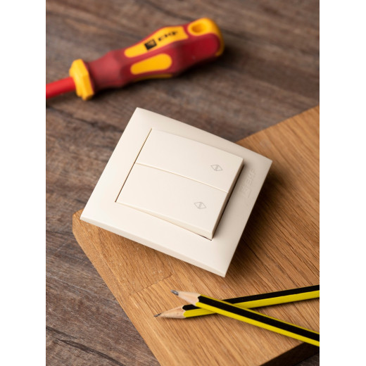 EKF PROxima Валенсия выключатель 2-кл. 10А кремовый проходной