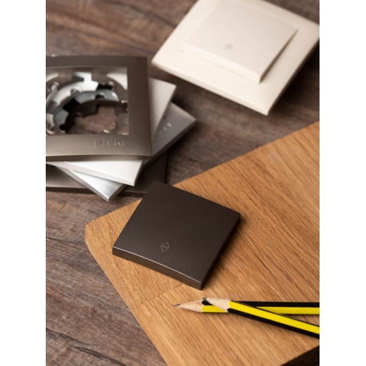 EKF PROxima Валенсия лицевая панель выключателя проходного 1-кл. 10А графит