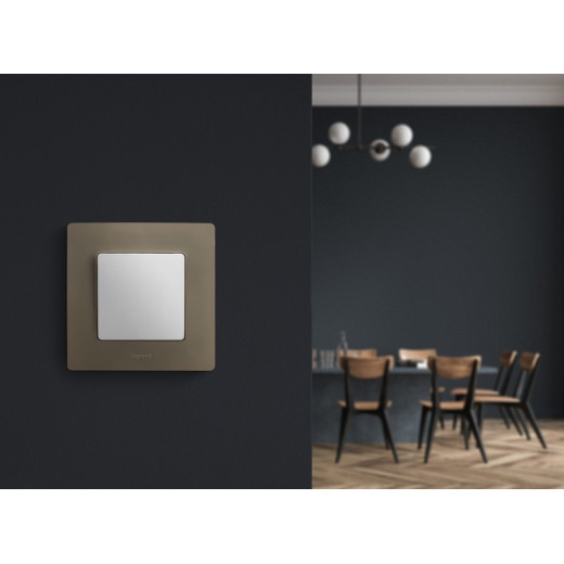 Legrand Etika Белый Выключатель 1-клавишный 10А