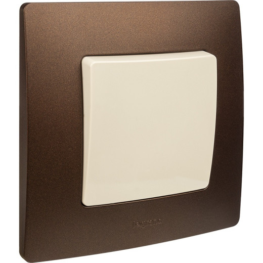 Legrand Etika Слоновая кость Выключатель 1-клавишный 10А, Винтовые клеммы