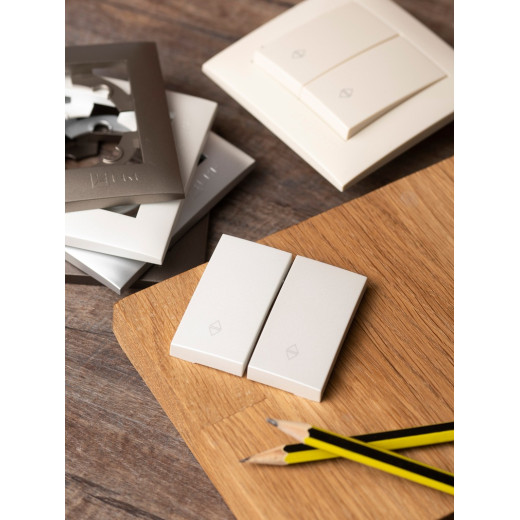 EKF PROxima Валенсия лицевая панель выключателя 2-кл. проходного 10А жемчуг