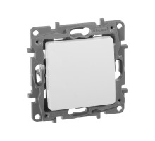 Legrand Etika Белый Переключатель 10А, Винтовые клеммы