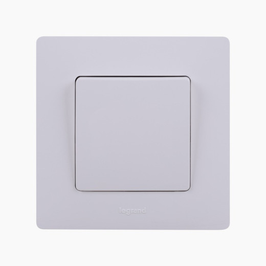 Legrand Etika Белый Переключатель промежуточный 1-клавишный, винтовые клеммы, 10AX, 250 В