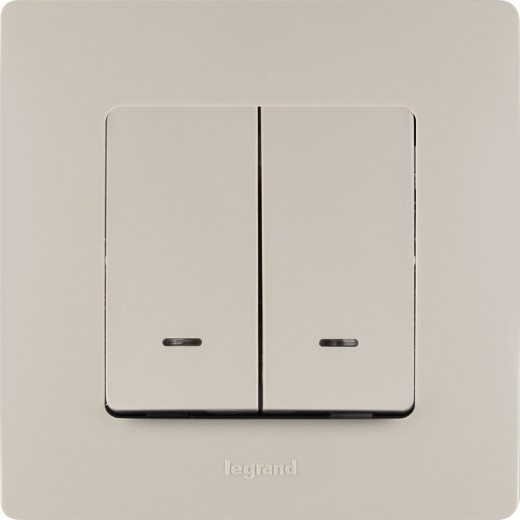 Legrand Etika Слоновая кость Выключатель 2-х клавишный с подсветкой, 10А, Винтовые клеммы