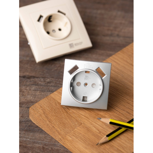 EKF PROxima Валенсия лицевая панель розетки 1-местной с/з 16А сталь с защ. штор. с 2 USB 2,1А