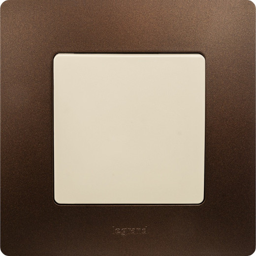Legrand Etika Слоновая кость Выключатель 1-клавишный 10А, Винтовые клеммы