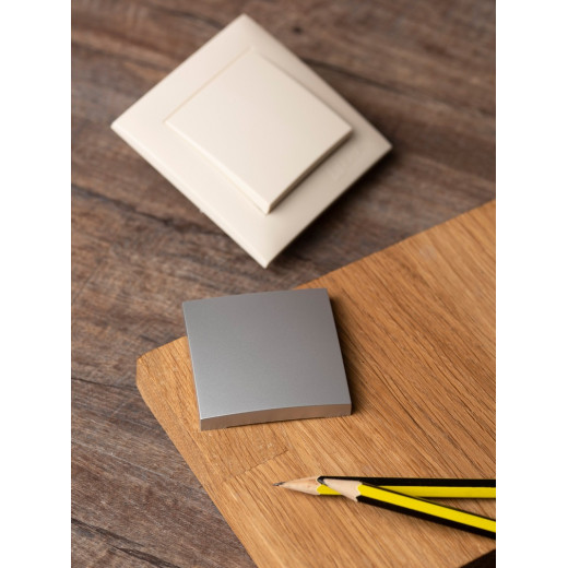 EKF PROxima Валенсия лицевая панель выключателя 1-кл. 10А сталь