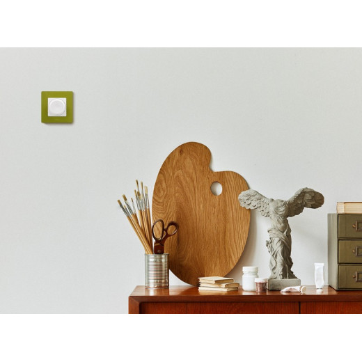 Legrand Etika Белый Светорегулятор поворотный, 300Вт, без нейтрали