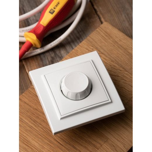 EKF Basic Минск Белый Светорегулятор, 600W, 220В, СП