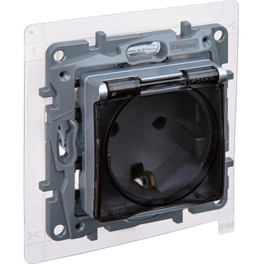 Legrand Etika Алюминий Розетка 2К+З IP44