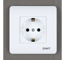 CHINT Розетка с заземляющим контактом 16А 250В