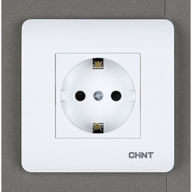 CHINT Розетка с заземляющим контактом 16А 250В