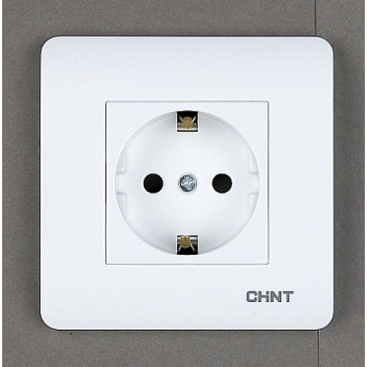 CHINT Розетка с заземляющим контактом 16А 250В