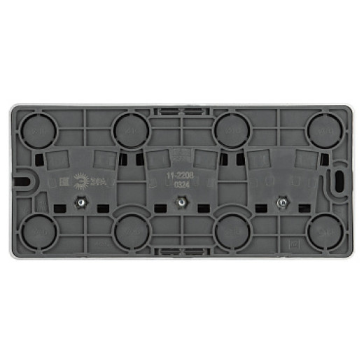 Розетка ЭРА Эксперт 11-2208-03 тройная с заземлением 3х2P+E Schuko IP20 16A-250В ОУ алюминий