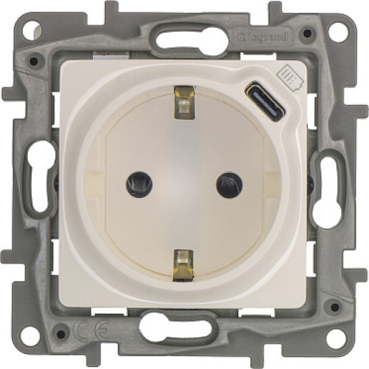 Legrand Etika Белый Розетка с/з со шт. 16А 250В с USB тип C 1500мА 7,5Вт безвинтовые зажимы