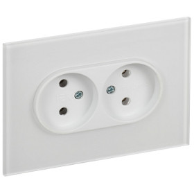 IEK SKANDY Арктический белый Розетка 2-ая б/з для плоской вилки 10А SK-R03W