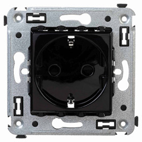 DKC Avanti Розетка в стену, 2P+E, с з/ш, 