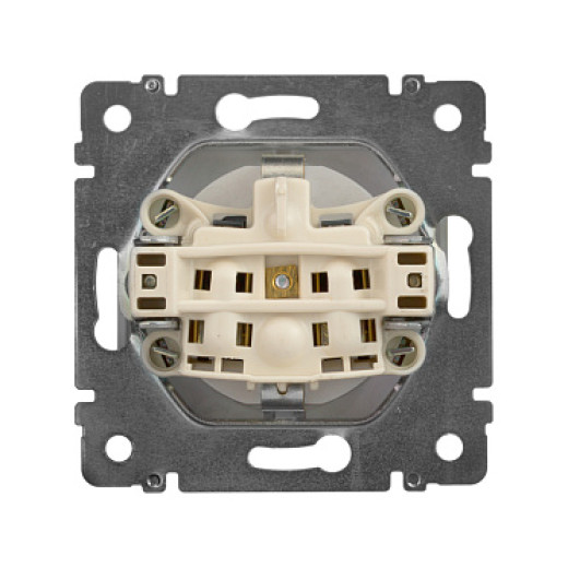 Legrand Valena Алюминий Розетка 1-ая с/з с защитными шторками