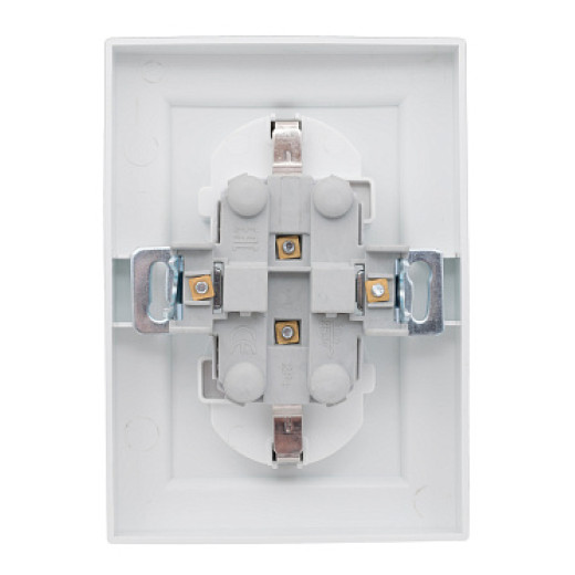 EKF Basic Минск Белый Розетка 2-ая, с/з,со шторками, 16А, СП